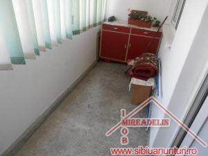 Inchiriez apartament cu 2 camere zona Mihai Viteazu