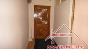 INCHIRIEZ APARTAMENT 2 CAMERE CARTIER STRAND