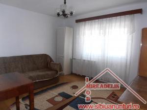 INCHIRIEZ APARTAMENT 3 CAMERE,  TEREZIAN