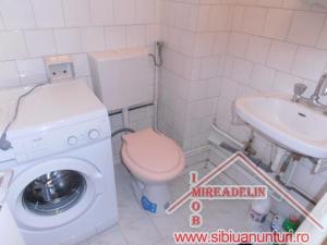 INCHIRIEZ APARTAMENT 3 CAMERE,  TEREZIAN