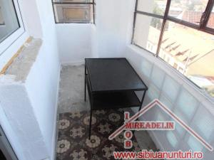 INCHIRIEZ APARTAMENT 3 CAMERE,  TEREZIAN