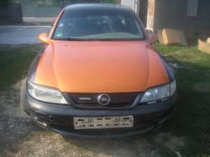 Dezmembrez opel vectra b