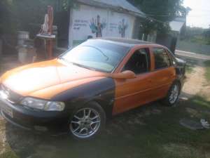 Dezmembrez opel vectra b