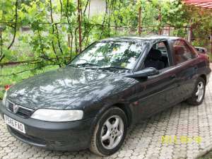 dezmembrez opel vectra b