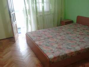 vand apartament 4 camere
