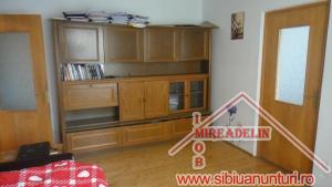 INCHIRIEZ APARTAMENT 2 CAMERE,  ZONA INTEREX