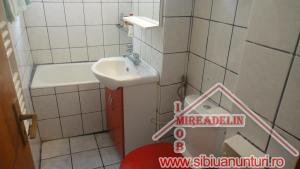 INCHIRIEZ APARTAMENT 2 CAMERE,  ZONA INTEREX