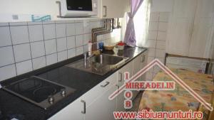 INCHIRIEZ APARTAMENT 2 CAMERE,  ZONA INTEREX