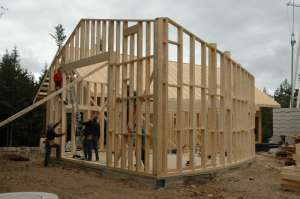 Construim case din lemn si beton
