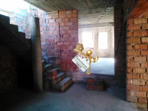 Casa de vanzare cu 5 camere ,   zona Turnisor