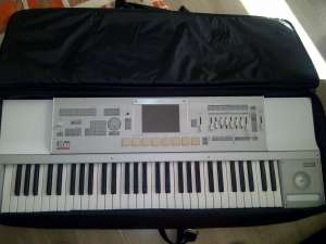 Vand korg m3 expanded + yamaha psr or700 la pret de 2200 euro 
Ambele clape sunt in stare excelenta