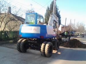 INCHIRIEZ MINIINCARCATOARE MINIEXCAVATOARE