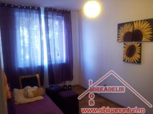 VAND APARTAMENT 3 CAMERE,   CALEA DUMBRAVII