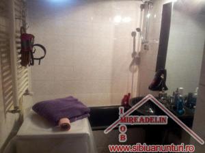 VAND APARTAMENT 3 CAMERE,   CALEA DUMBRAVII
