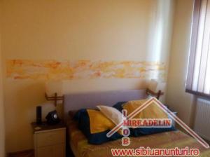VAND APARTAMENT 3 CAMERE,   CALEA DUMBRAVII