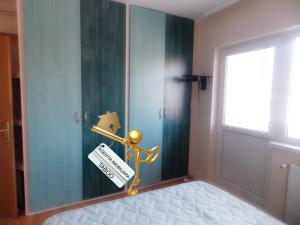 Apartament 3 camere semidecomandate zona Turnisor