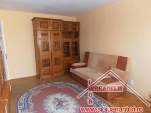 INCHIRIEZ APARTAMENT 3 CAMERE,  ZONA GARII
