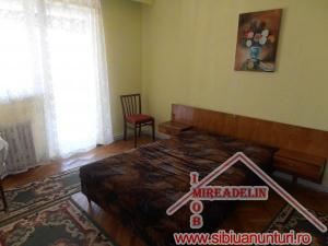 INCHIRIEZ APARTAMENT 3 CAMERE,  ZONA GARII