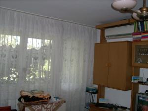 Vand apartament 2 camere Giulesti