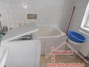 INCHIRIEZ APARTAMENT 3 CAMERE,   LA CASA,   CENTRAL