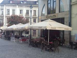 Vand afacere la cheie bar