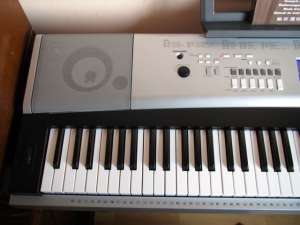 pian aranjor Yamaha dgx 520