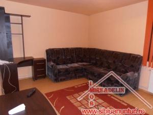 INCHIRIEZ APARTAMENT 2 CAMERE,   zona  STRAND