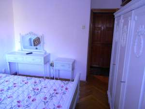 vand urgent ap cu 3 camere imbunatatit la pret bun, in racadau