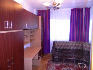 vand urgent ap cu 3 camere imbunatatit la pret bun, in racadau