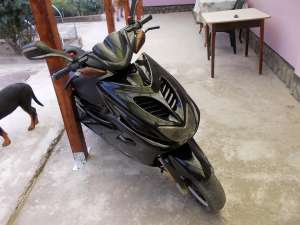 Vand Yamaha Aerox sau schimb cu Galaxy s3