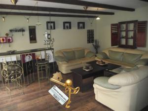 Casa de vanzare design interior deosebit la 5 km de Sibiu