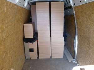 Transport si relocari apartamente,  sedii de firma,  birouri,  debarasari baruri www.transportmarfai