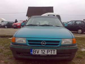 vand sau schimb opel astra 1, 4