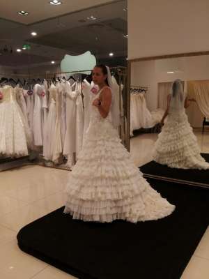 vand rochie de mireasa Vera WAng
