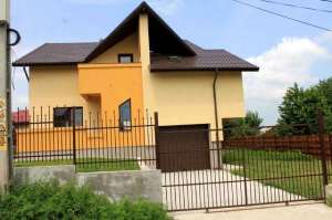 vila de vanzare 5 camere 220mp