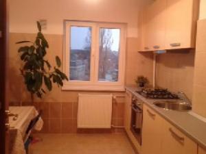 PIATA AMZEI INCHIRIEZ 3 CAMERE LUX