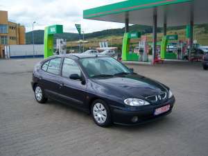 Vand Renault Megane an 2000 1400 cmc taxa 325 euro