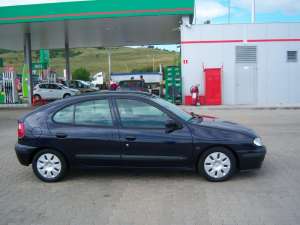 Vand Renault Megane an 2000 1400 cmc taxa 325 euro