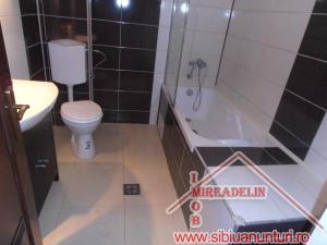 INCHIRIEZ CASA  2 CAMERE,   ORASUL DE JOS