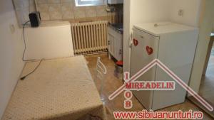INCHIRIEZ APARTAMENT 2 CAMERE,   ZONA MILEA