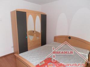 INCHIRIEZ APARTAMENT 3 CAMERE CARTIER MIHAI VITEAZU
