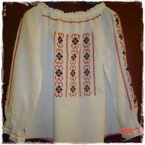 Costum popular de fetite 60 euro
