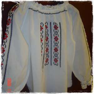 Costum popular de fetite 60 euro