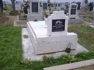 pietre funerare,    cruci morminte