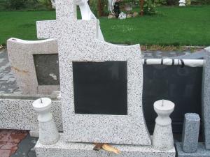 pietre funerare,    cruci morminte