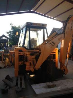 Vand utlaj JCB 3CX