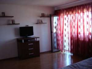 Vand Casa Domnesti