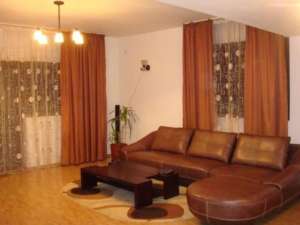 Vand Casa Domnesti