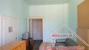 INCHIRIEZ  APARTAMENT 2 CAMERE ,   PIATA CLUJ