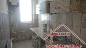 INCHIRIEZ  APARTAMENT 2 CAMERE ,   PIATA CLUJ